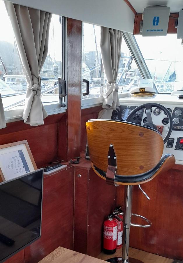 Отель Diamantedouro - Boat Вила-Нова-ди-Гая Экстерьер фото